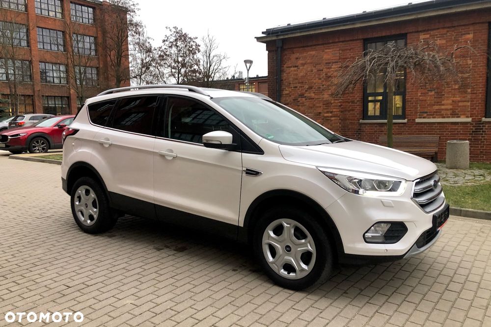 Ford Kuga 1.5 EcoBoost 2x4 Titanium - 5