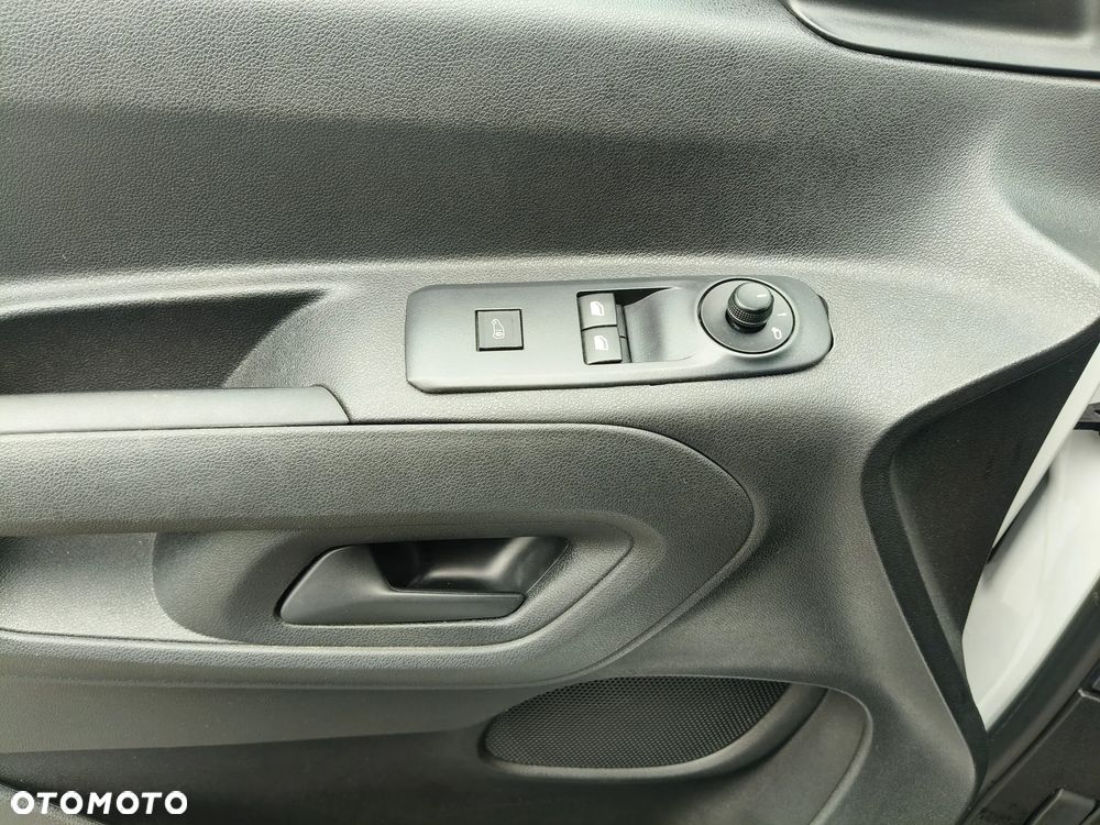 Toyota Proace City - 17