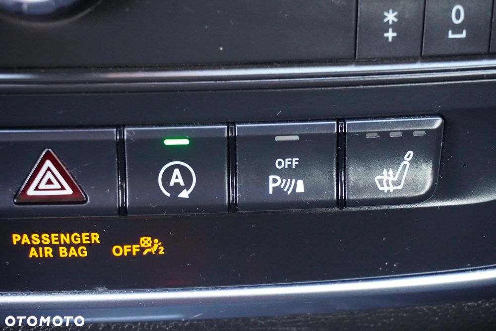 Mercedes-Benz CLA 200 Peak Edition - 26