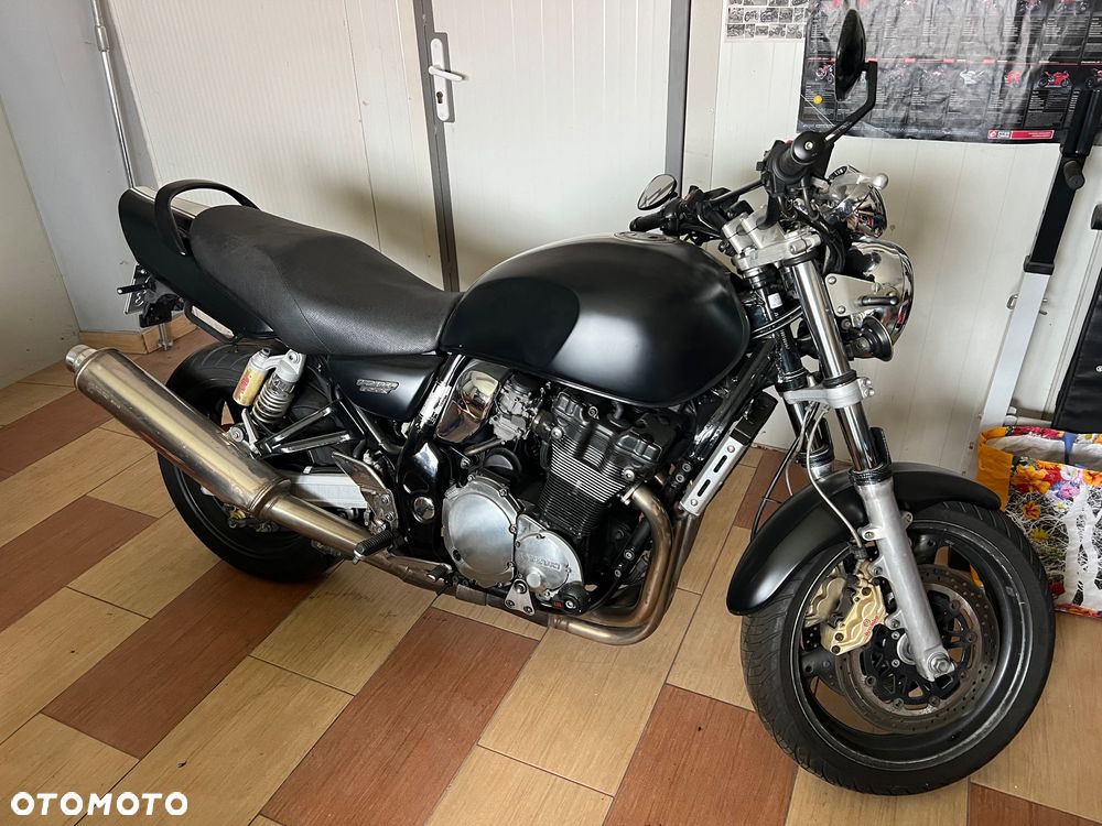 Suzuki GSX - 4