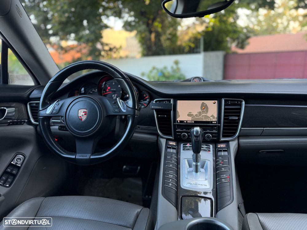 Porsche Panamera Platinum Edition - 8