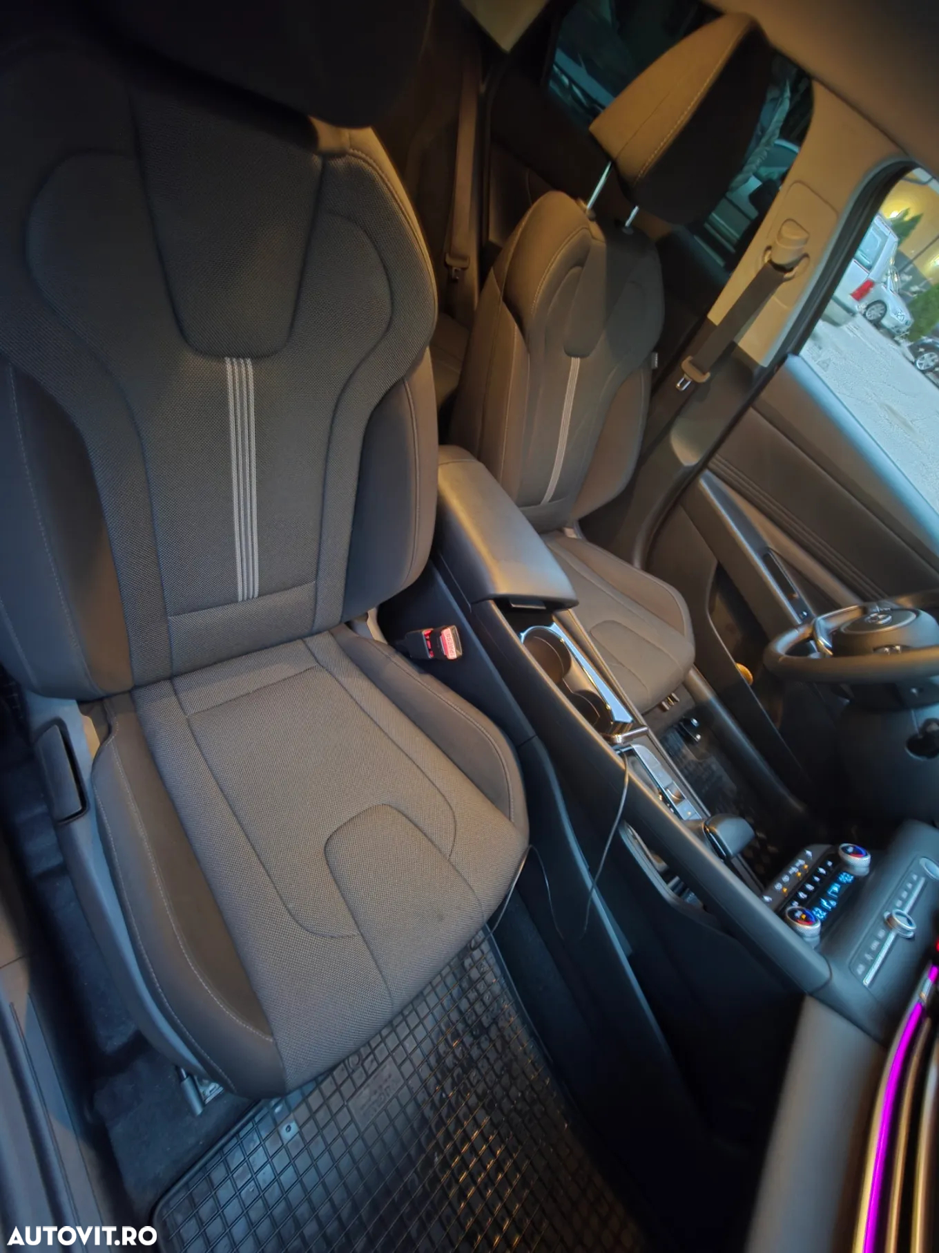 Hyundai Elantra 1.6 l 123 CP CVT Exclusive Navi - 6