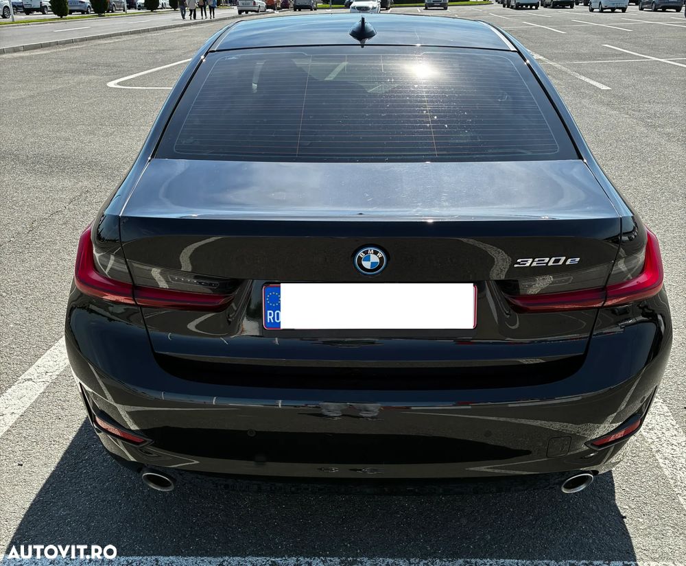 BMW Seria 3 320e Aut. Luxury Line - 3
