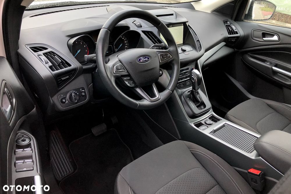 Ford Kuga 1.5 EcoBoost 2x4 Titanium - 32