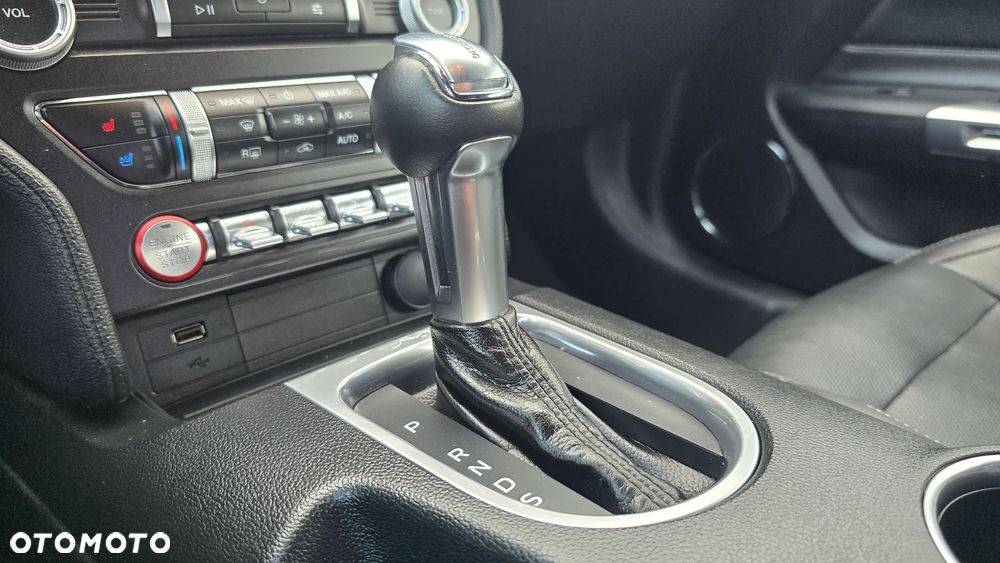Ford Mustang - 18