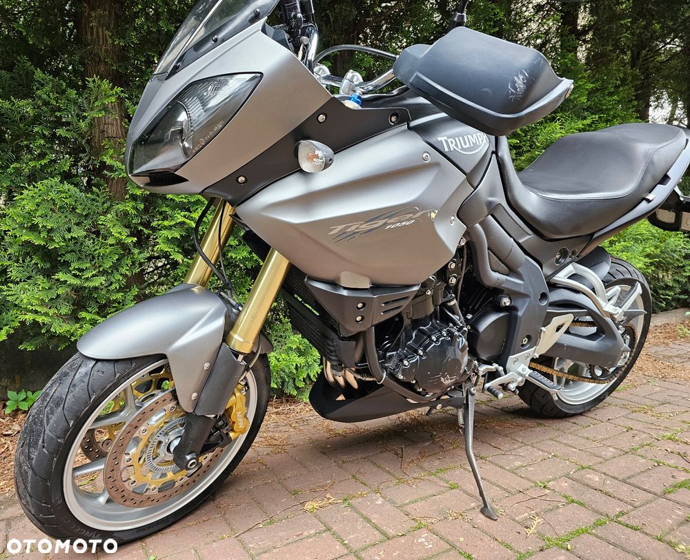 Triumph Tiger - 8