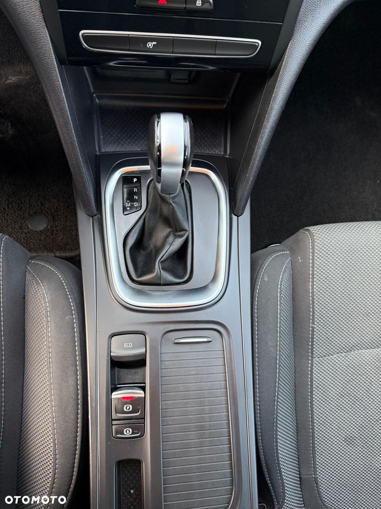 Renault Megane ver-1-3-tce-fap-limited-edc - 28