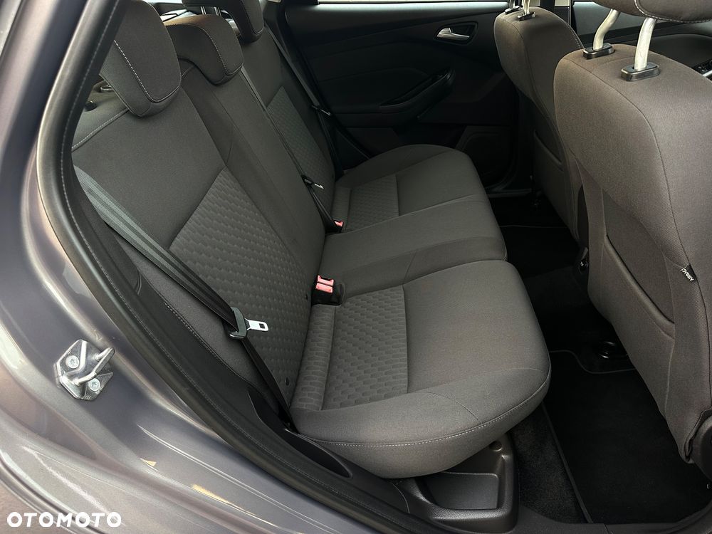 Ford Focus 1.6 EcoBoost Edition - 16