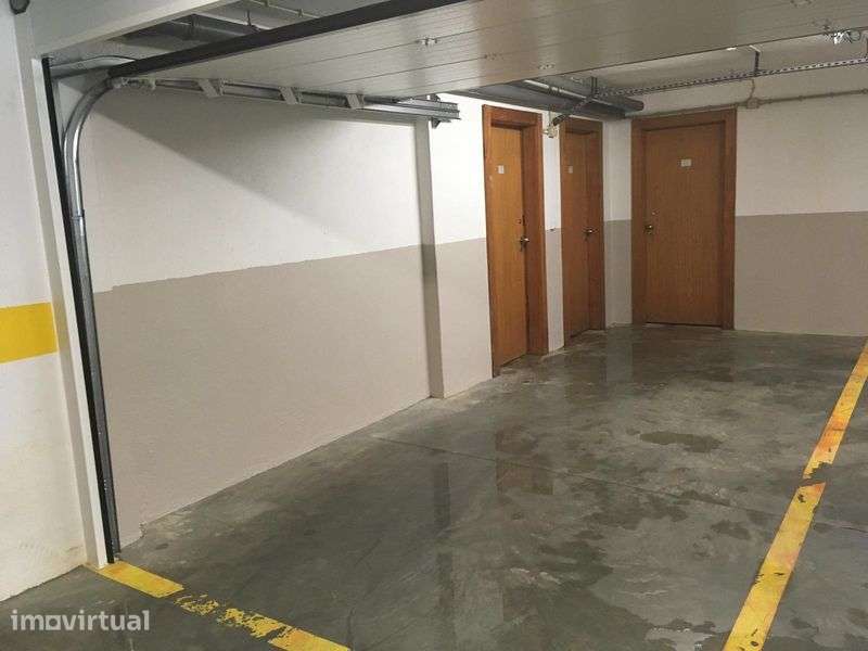 Arrendamento BOX 50M2 Garagem Fechada - Grande imagem: 3/5