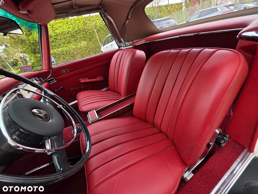 Mercedes-Benz SL - 23