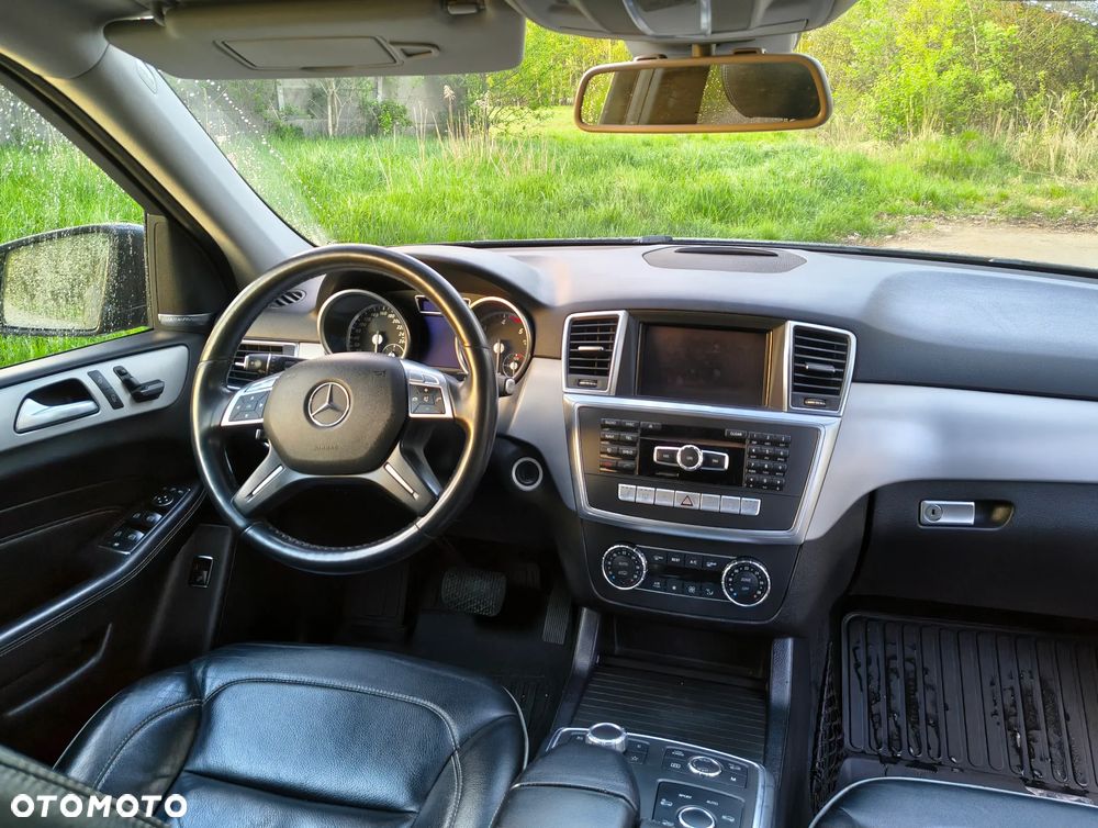 Mercedes-Benz ML 350 BlueTEC 4-Matic - 10