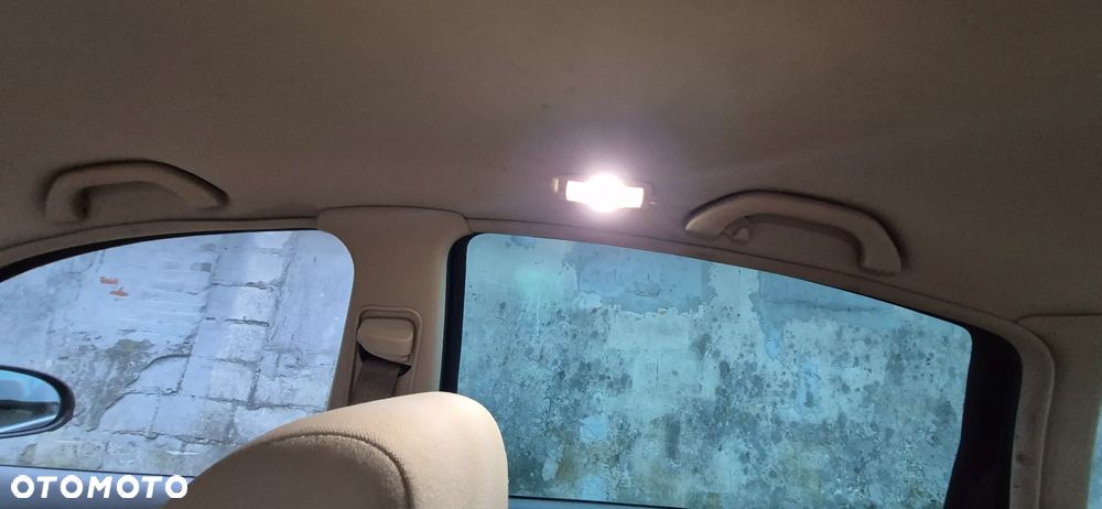 Volkswagen Passat 2.0 Comfortline - 16