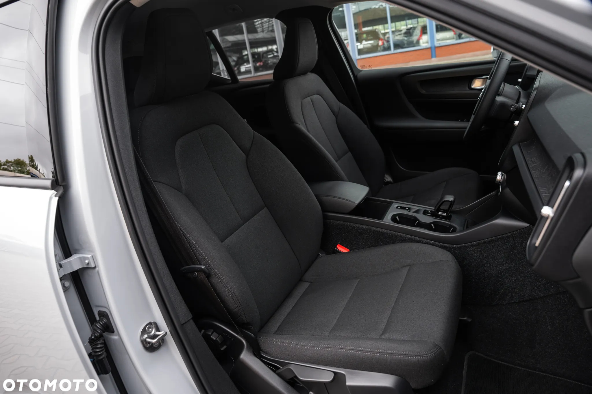 Volvo XC 40 T3 Momentum Core - 26