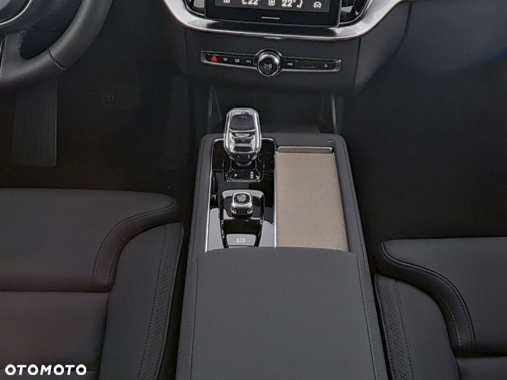 Volvo XC 90 T8 AWD Plug-In Hybrid Plus Dark 7os - 6