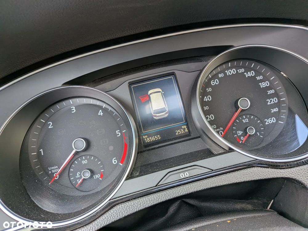 Volkswagen Passat 2.0 TDI SCR DSG Highline - 18