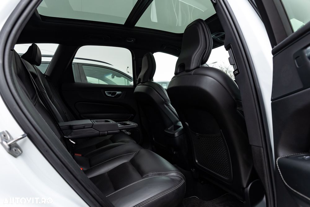 Volvo XC 60 B5 D AWD Geartronic RDesign - 12