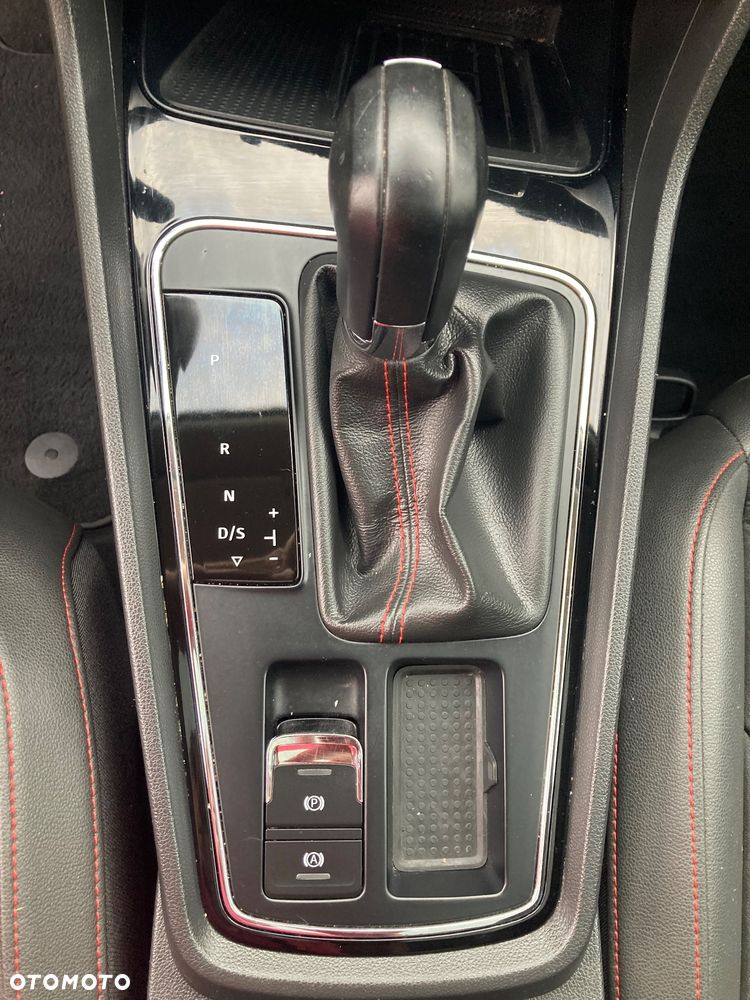 Seat Leon 2.0 TDI FR S&S DSG - 32