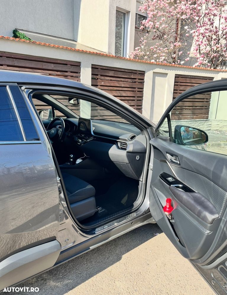 Toyota C-HR 1.8 HSD 122 CP 4x2 CVT C-ult Style - 11