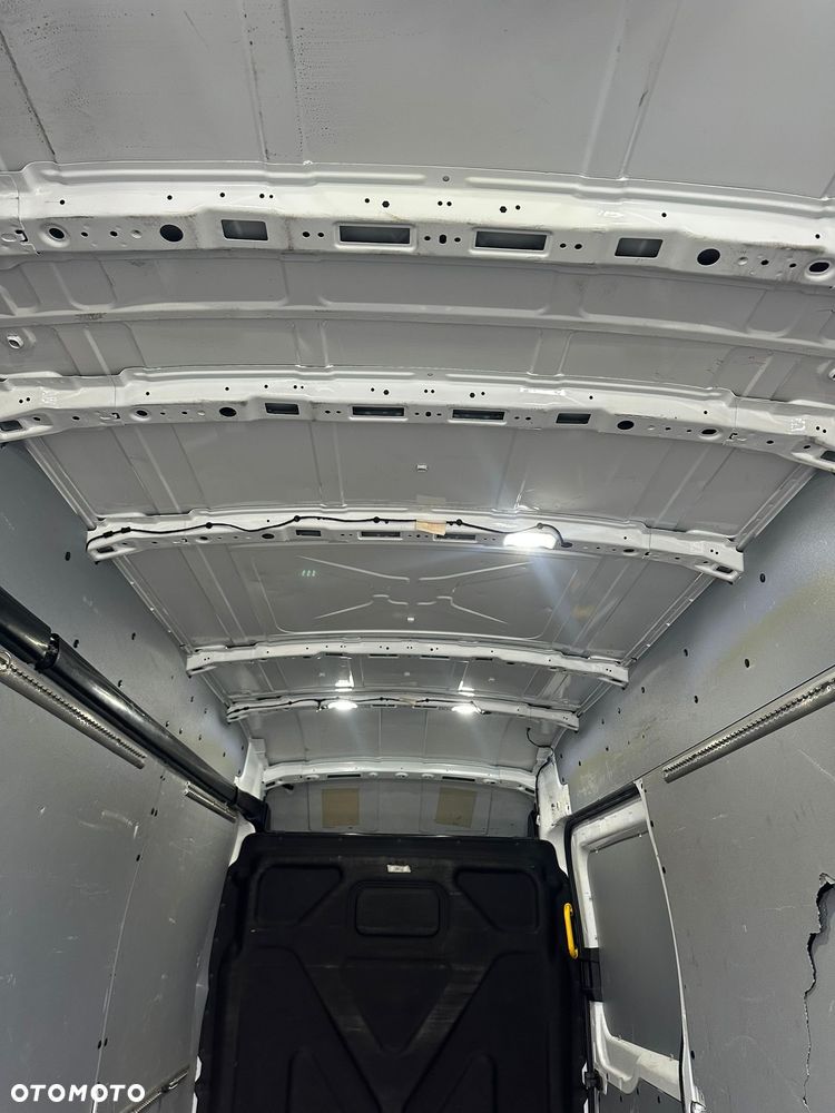Ford Transit - 20