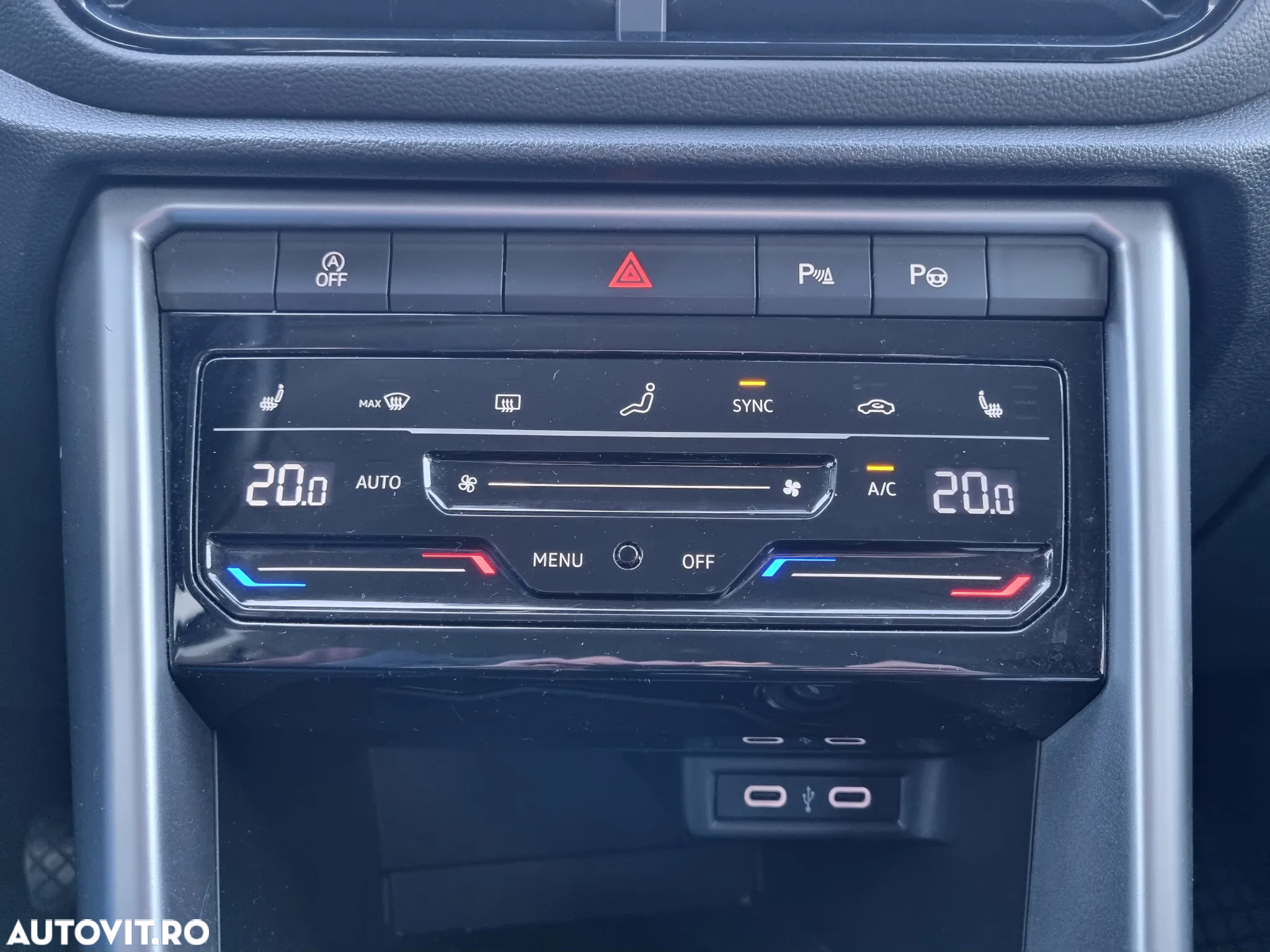Volkswagen T-ROC 1.0 TSI Life - 29