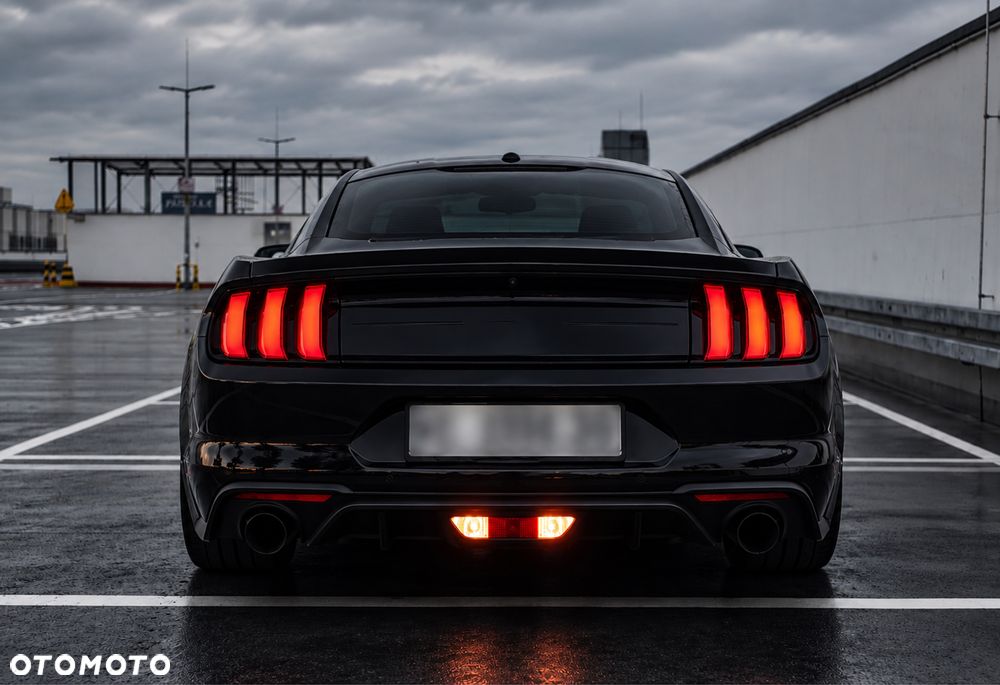 Ford Mustang - 4