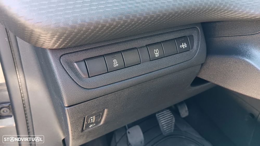 Peugeot 2008 1.4 HDi Active - 13