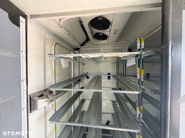 Mercedes-Benz Sprinter - 2