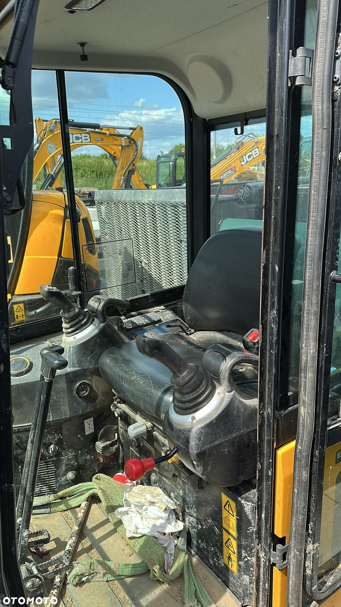 JCB 19C-1 - 4
