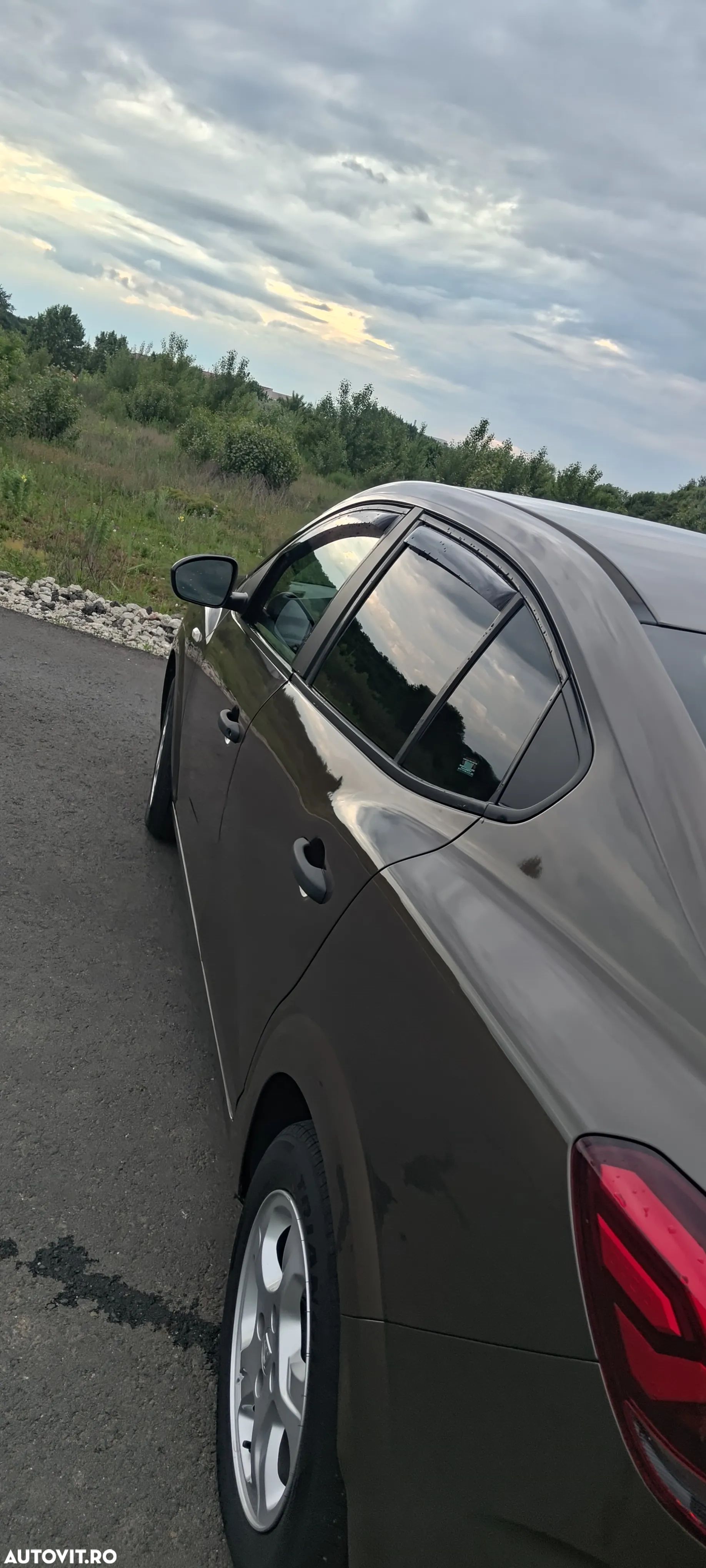 Dacia Logan ECO-G 100 MT5 Comfort - 1