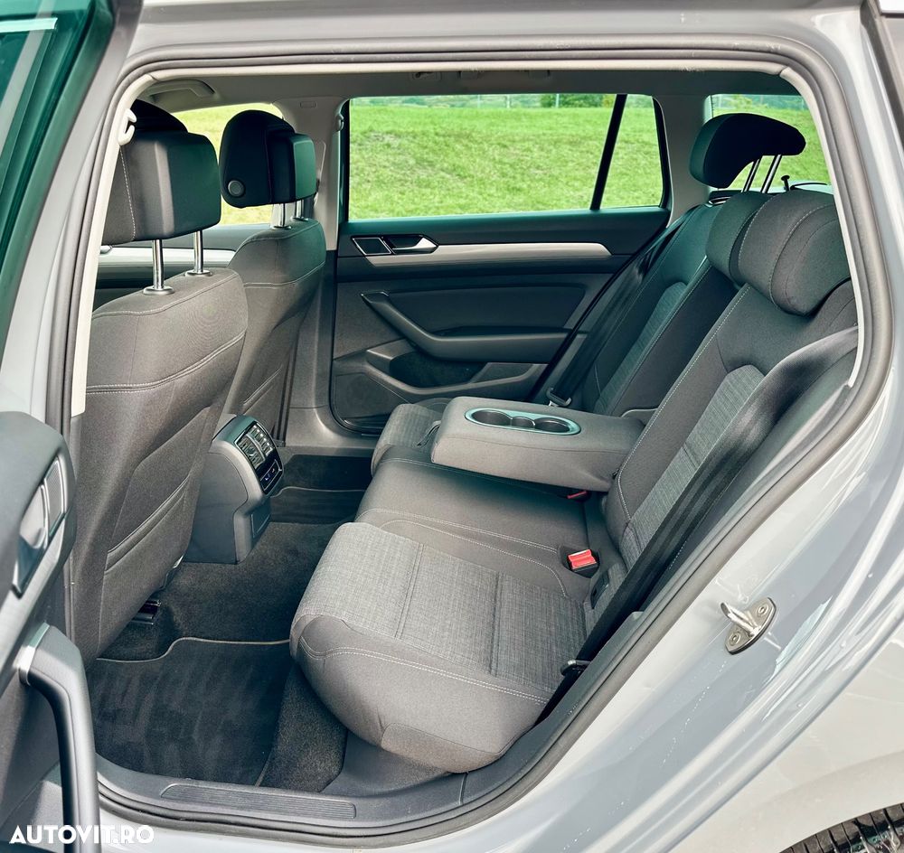 Volkswagen Passat Variant 2.0 TDI DSG Highline - 9