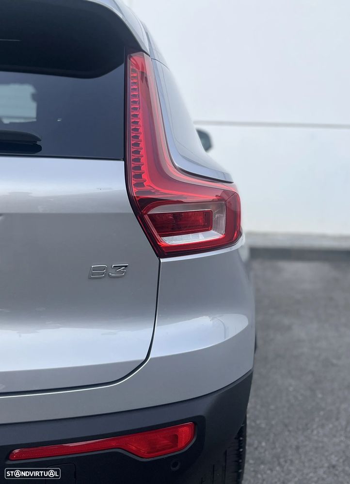 Volvo XC 40 2.0 B3 Core - 11