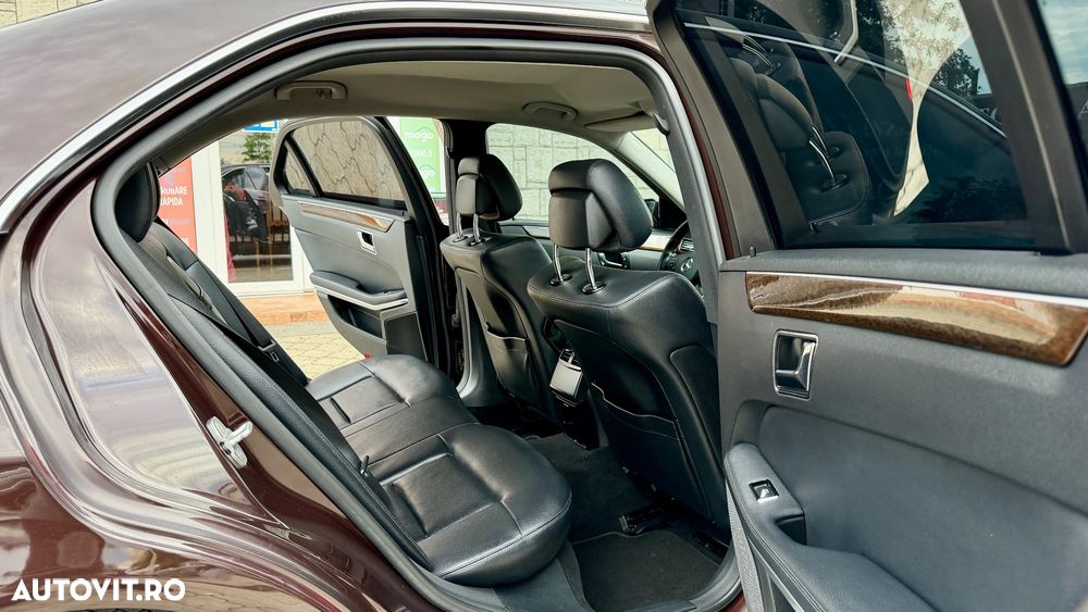 Mercedes-Benz E - 8