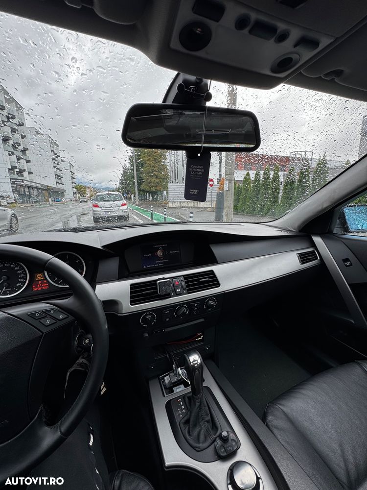 BMW Seria 5 525d Aut. - 14