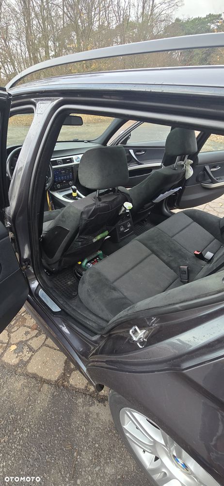 BMW Seria 3 318i - 12