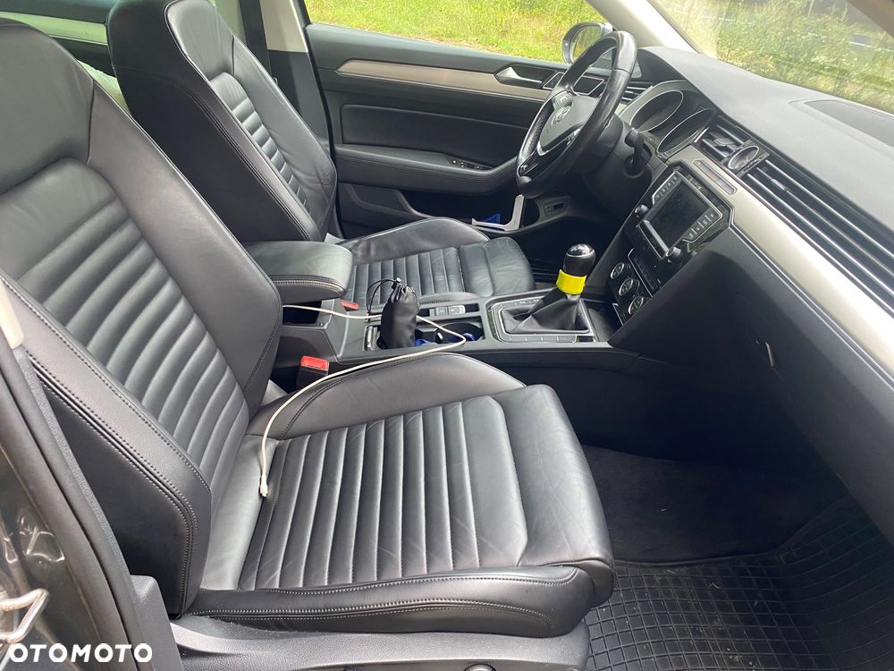 Volkswagen Passat Variant 2.0 TDI BMT 4Mot Highline - 21