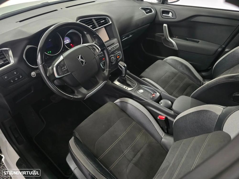 Citroën DS4 1.6 BlueHDi So Chic EAT6 - 17