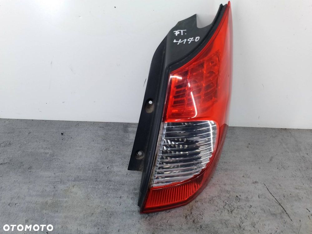 LAMPA TYLNA PRAWA RENAULT SCENIC II 8200474328-A HELLA - 1