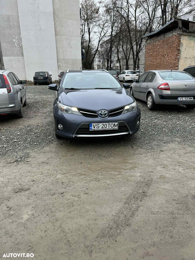 Toyota Auris 1.8 L VVT-i TS Hybrid Sol+ - 3