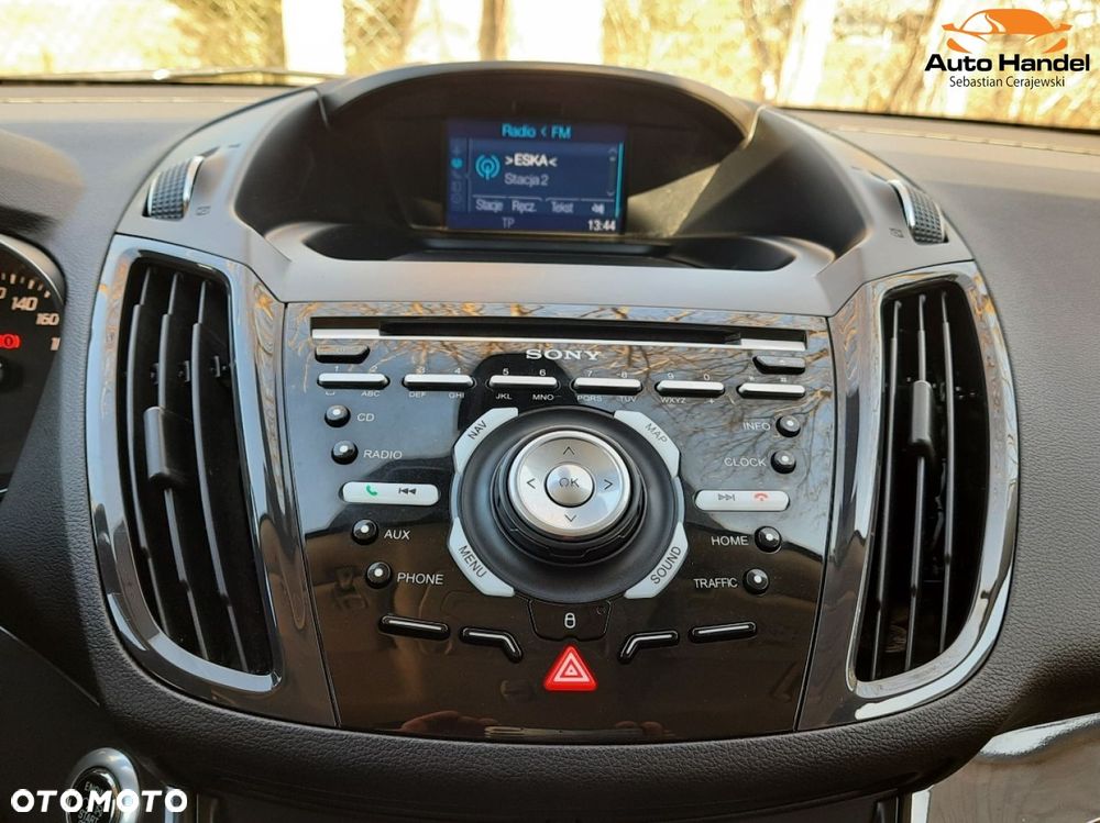 Ford Kuga 1.5 EcoBoost 2x4 Titanium - 24