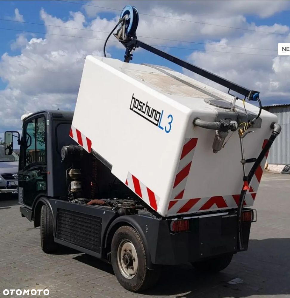 Boschung L3 (2009) polewaczka drogowa - 5
