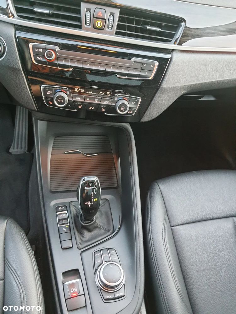 BMW X1 sDrive16d Sport Line - 18