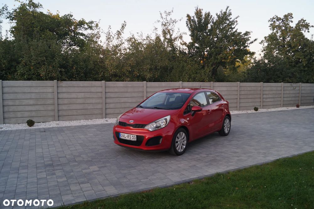 Kia Rio - 26
