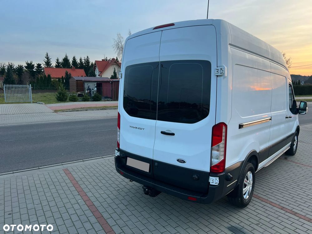 Ford Transit - 12