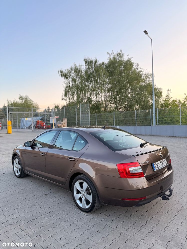 Skoda Octavia 1.5 TSI ACT Active - 4