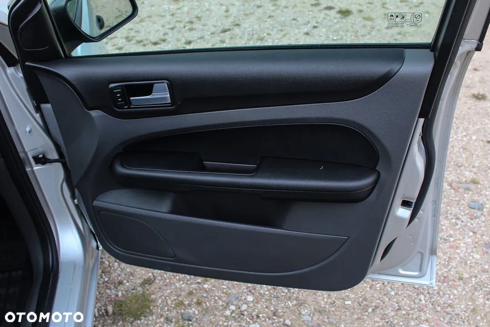 Ford Focus 1.6 Comfort - 20