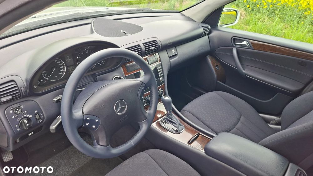 Mercedes-Benz Klasa C 180 Kompressor Automatik Elegance - 29