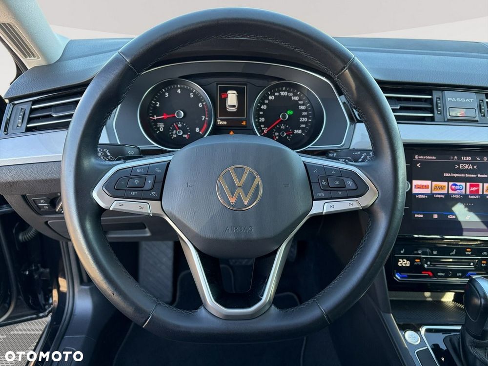 Volkswagen Passat - 14