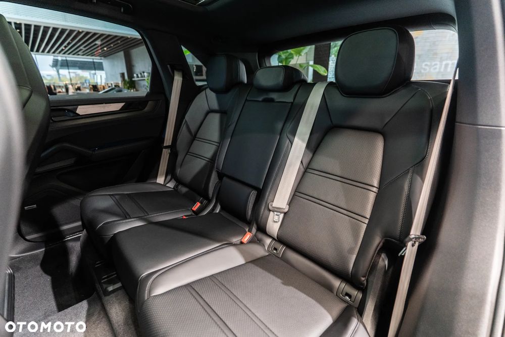 Porsche Cayenne E-Hybrid PHEV Black Edition - 15