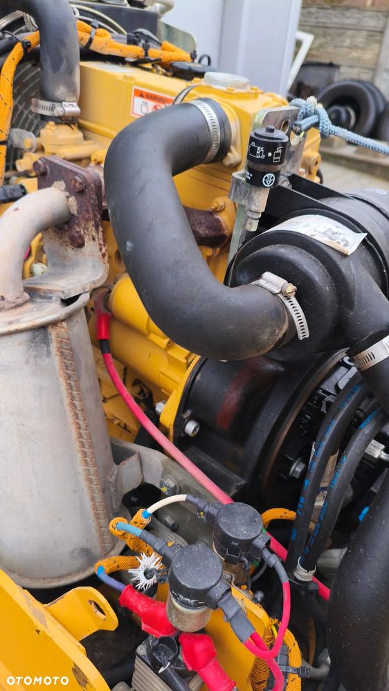 Caterpillar CB14 - 8