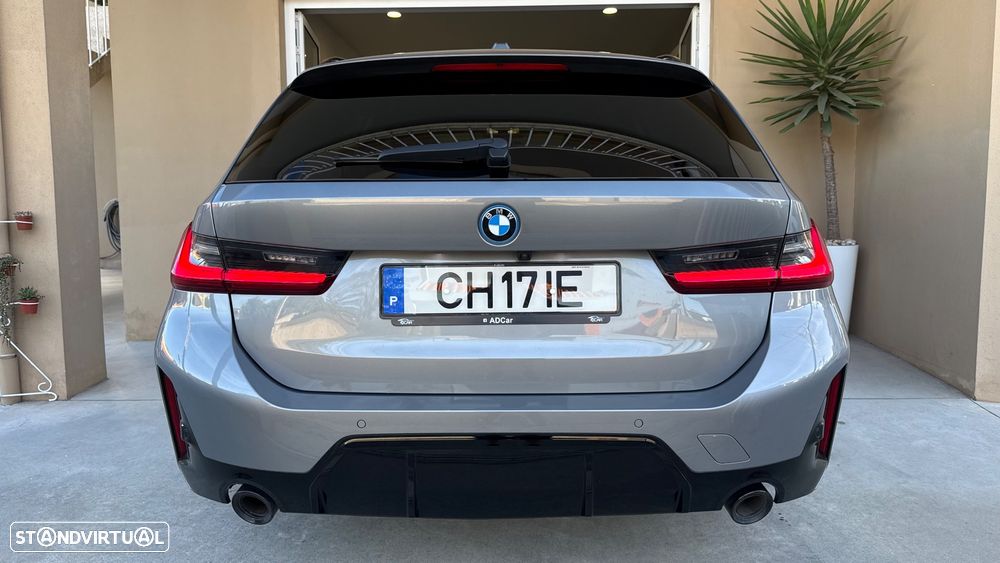 BMW 330 e Pack Desportivo M Pro Auto - 8